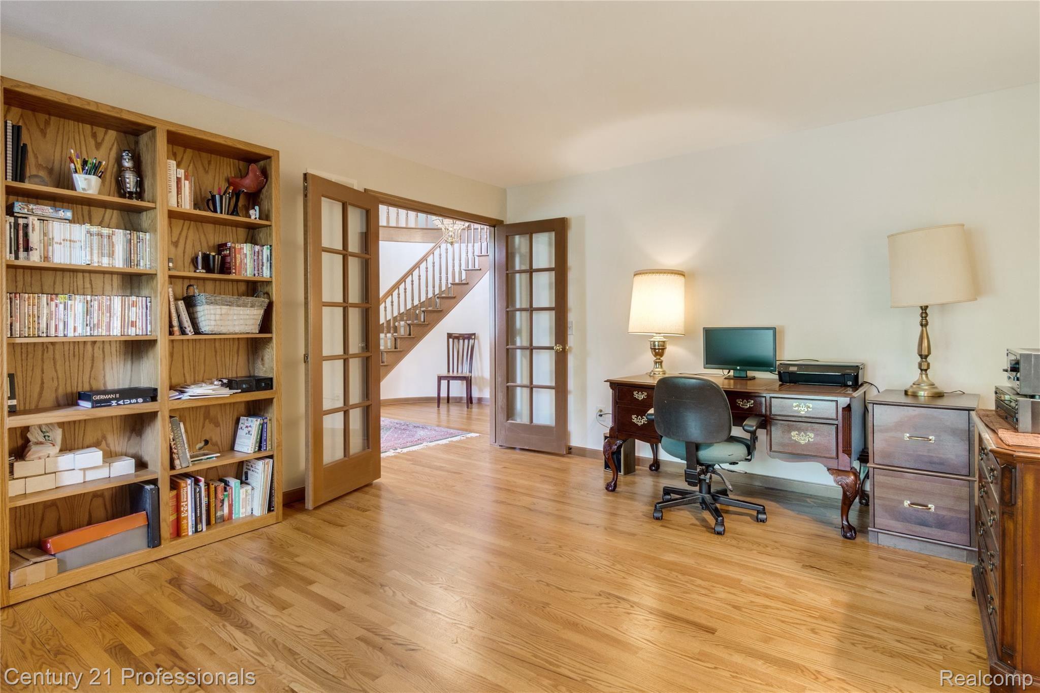 1059 Stony Pointe Boulevard Rochester, MI 48307 - Photo 23 of 74 Interiors (8 of 67).jpg