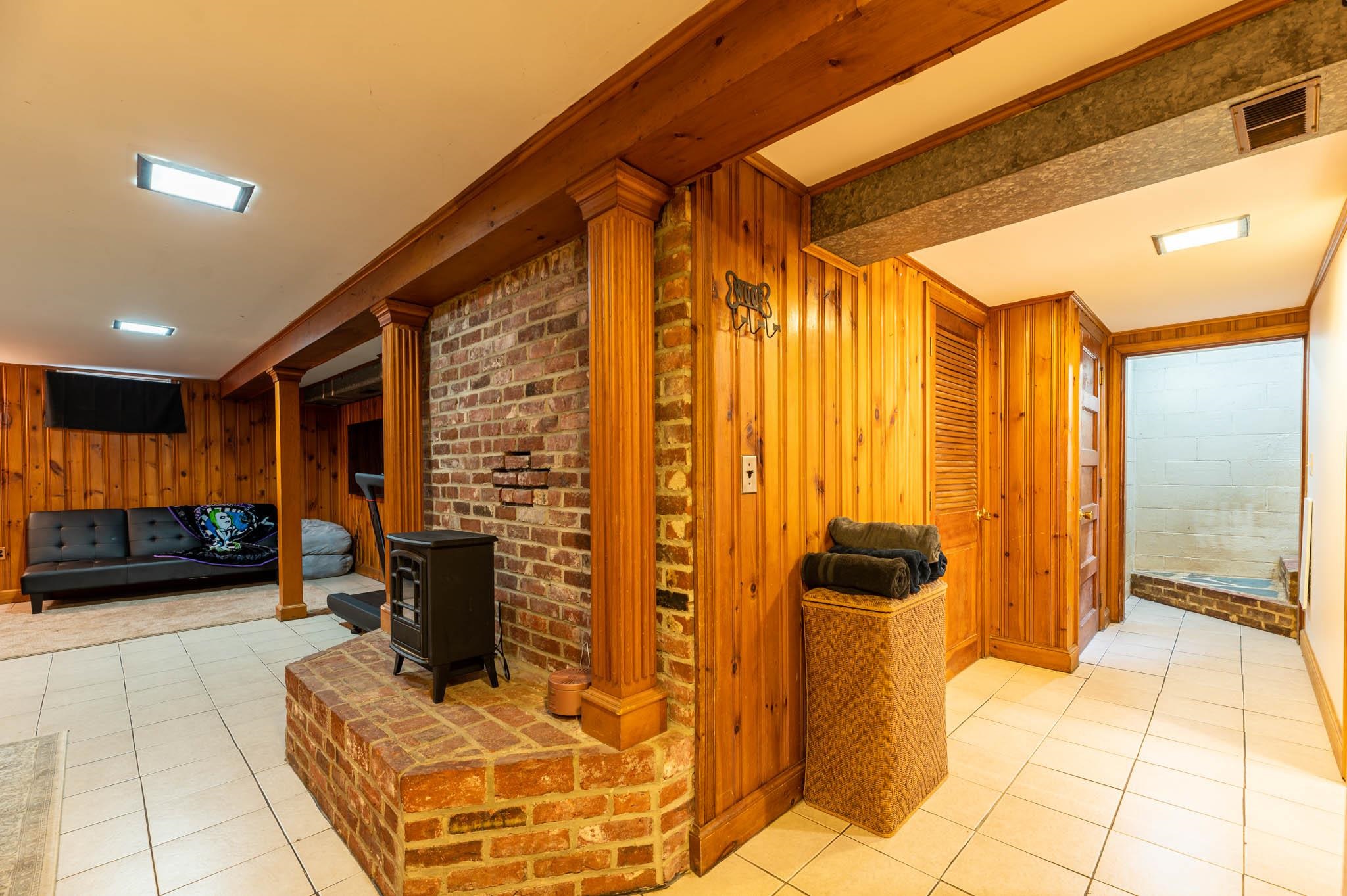 30 Dickerman Street Nashua, NH 03060 - Photo 13 of 16