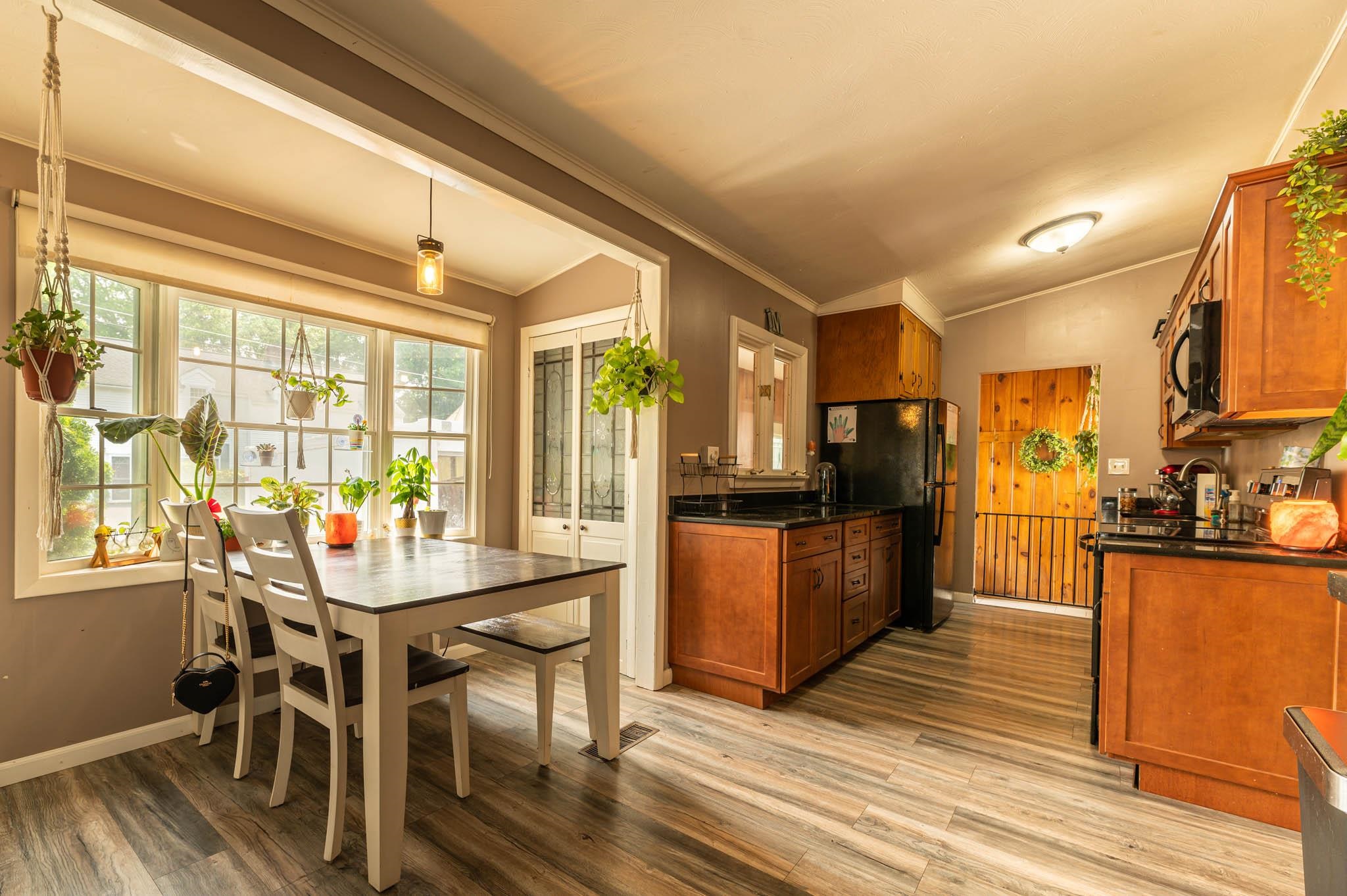 30 Dickerman Street Nashua, NH 03060 - Photo 4 of 16