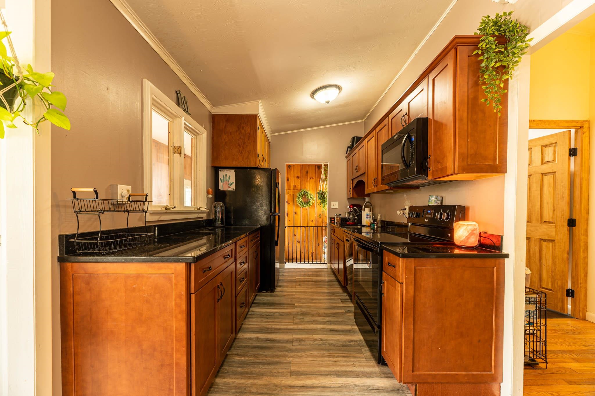 30 Dickerman Street Nashua, NH 03060 - Photo 5 of 16