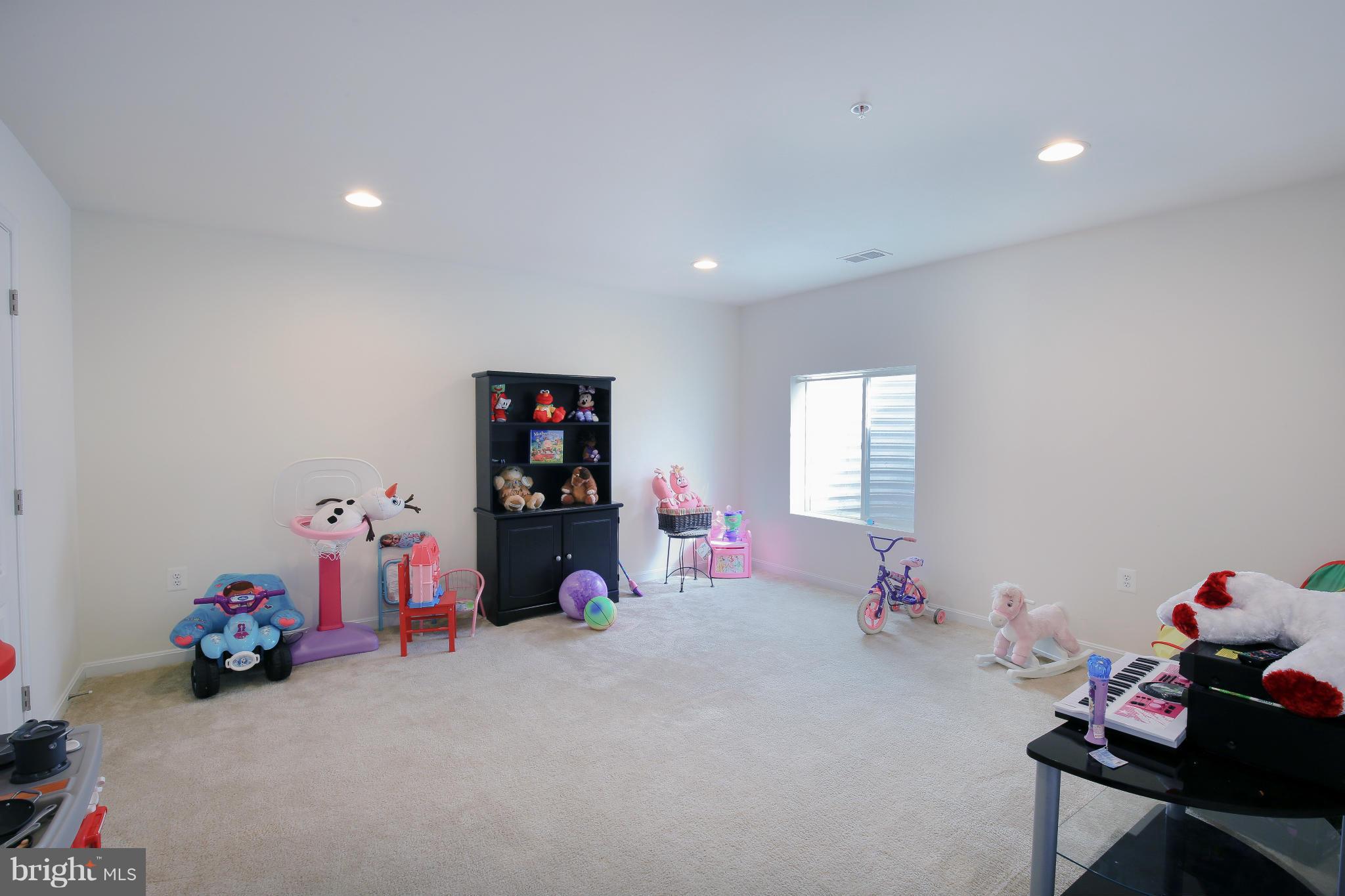 7116 Battle Field Loop Brandywine, MD 20613 - Photo 11 of 29 Bedroom