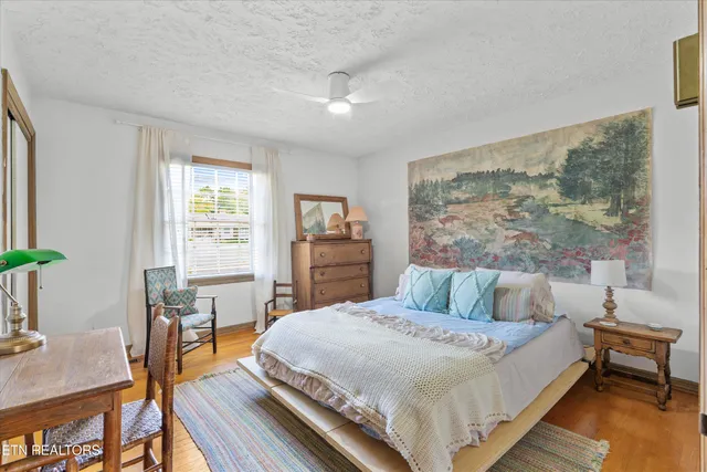 $380,000 | 3616 Riverview Drive, Knoxville, TN 37914