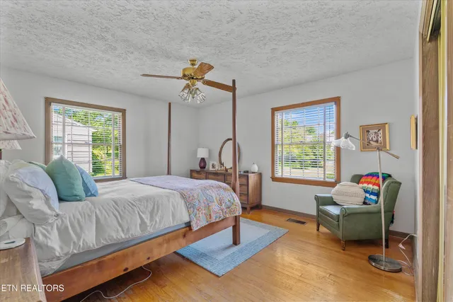 $380,000 | 3616 Riverview Drive, Knoxville, TN 37914