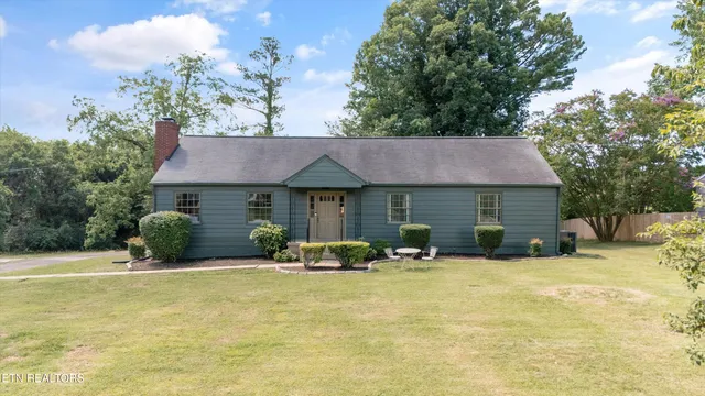 $380,000 | 3616 Riverview Drive, Knoxville, TN 37914