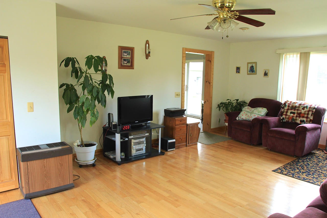 7487 McCormic Road Grayling, MI 49738 - Photo 6 of 15 Gallery Image 6