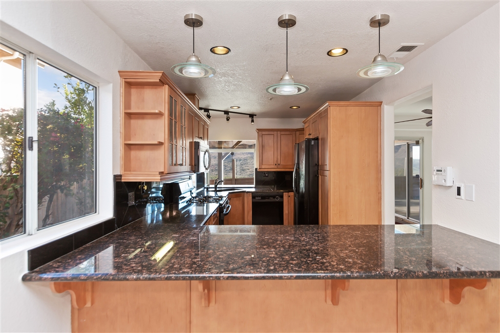 9875 Avenida Ricardo Spring Valley, CA 91977 - Photo 7 of 25