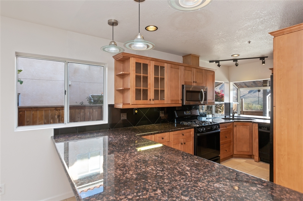 9875 Avenida Ricardo Spring Valley, CA 91977 - Photo 8 of 25