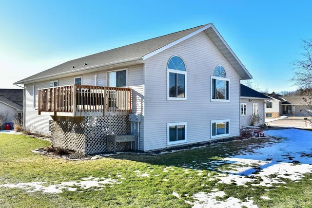 $369,000 | 17 Williams Street, Lewiston, MN 55952