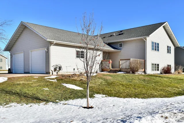 $369,000 | 17 Williams Street, Lewiston, MN 55952