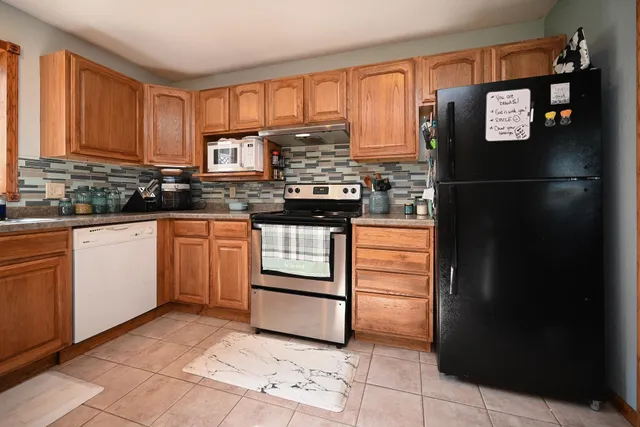 $369,000 | 17 Williams Street, Lewiston, MN 55952