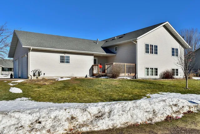 $369,000 | 17 Williams Street, Lewiston, MN 55952