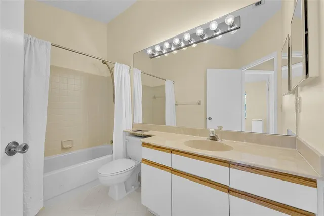 $389,000 | 10761 Northwest 14th Street, Unit 281, Plantation, FL 33322