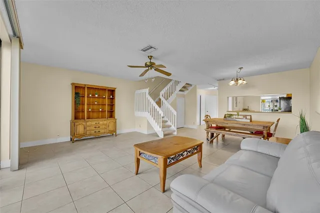 $389,000 | 10761 Northwest 14th Street, Unit 281, Plantation, FL 33322