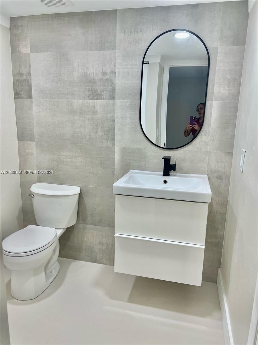 491 Racquet Club Road, Unit 312 Weston, FL 33326 - Photo 13 of 37
