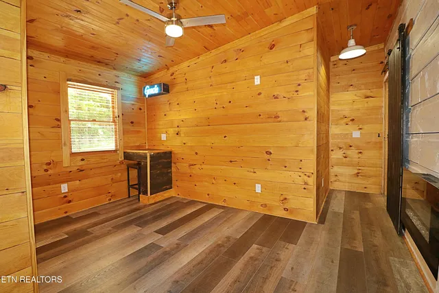 $569,000 | 495 Bear Hollow Road, Oneida, TN 37841