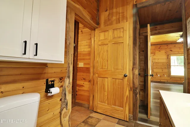 $589,000 | 495 Bear Hollow Road, Oneida, TN 37841