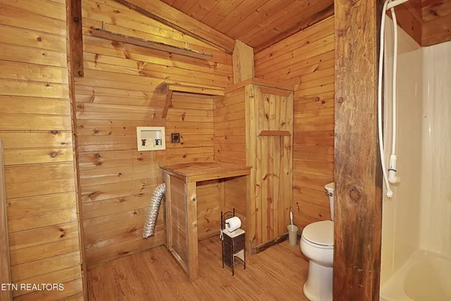 $589,000 | 495 Bear Hollow Road, Oneida, TN 37841