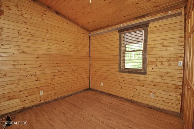 $589,000 | 495 Bear Hollow Road, Oneida, TN 37841