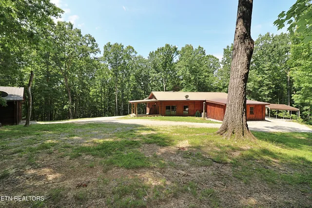 $569,000 | 495 Bear Hollow Road, Oneida, TN 37841
