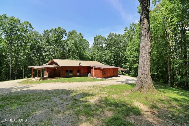$589,000 | 495 Bear Hollow Road, Oneida, TN 37841
