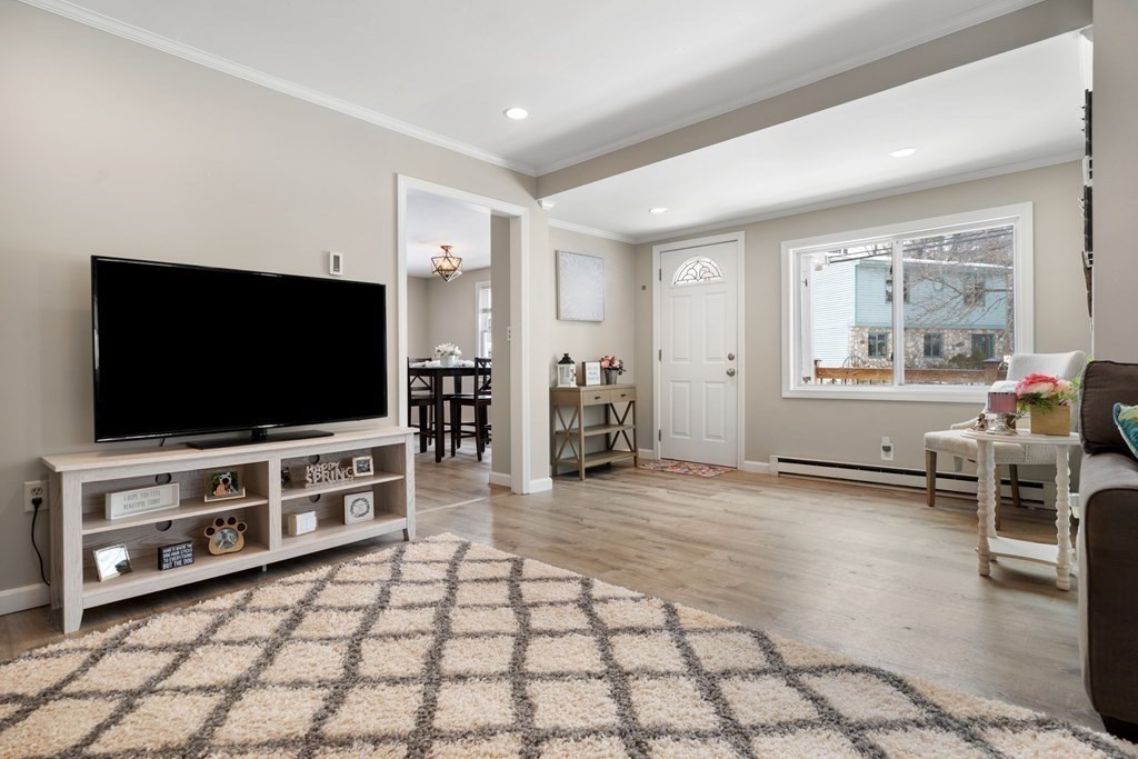 39 Pine Road Westford, MA 01886 - Photo 5 of 22 Gallery Image 5