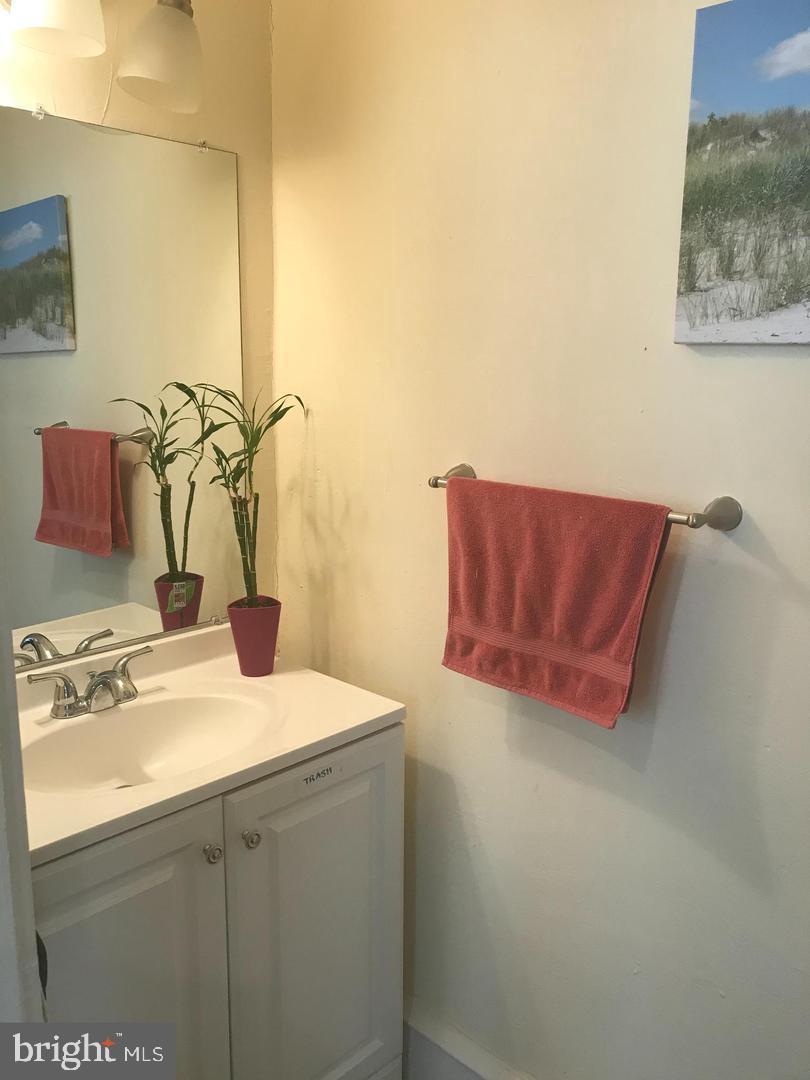 134 Arnold Road Ardmore, PA 19003 - Photo 8 of 18