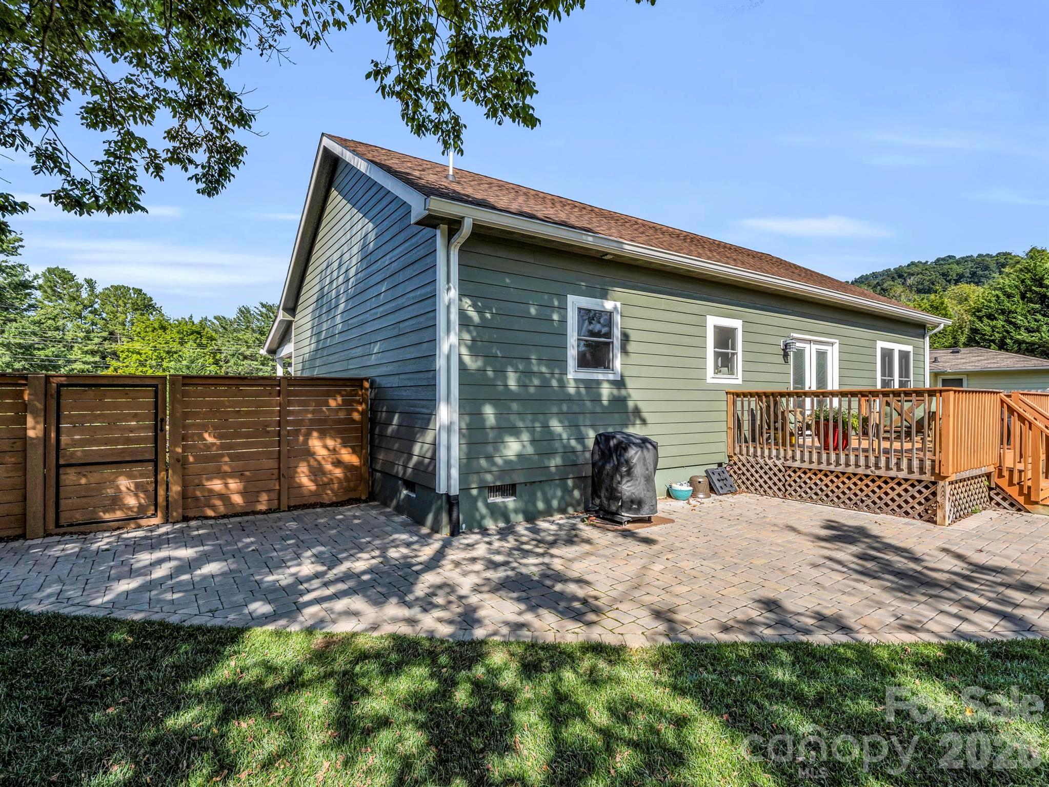 11 North Pershing Road Asheville, NC 28805 - Photo 10 of 41 Gallery Image 10