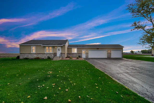 $314,900 | 526 East St Road 8, Kouts, IN 46347