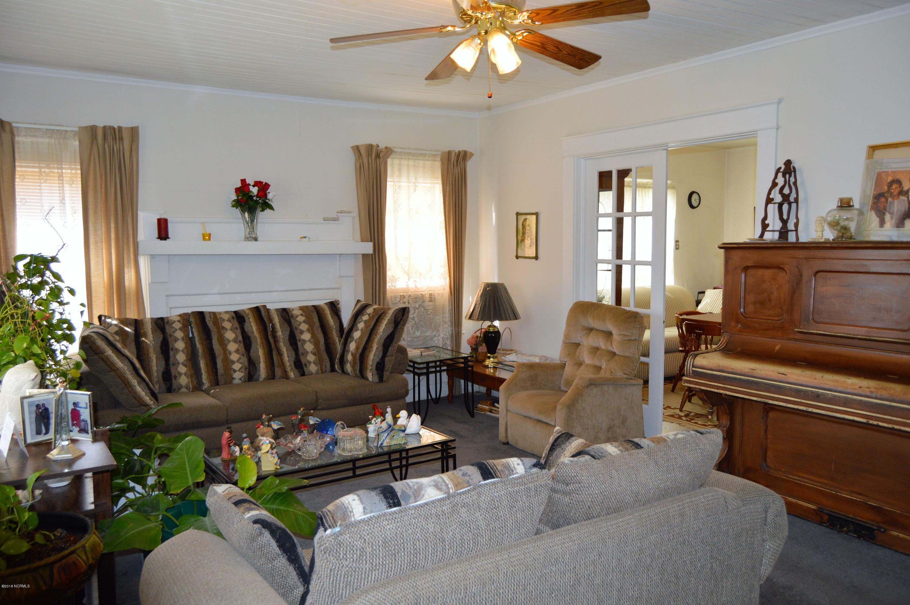 14220 Ashton Road Rocky Point, NC 28457 - Photo 3 of 22 living