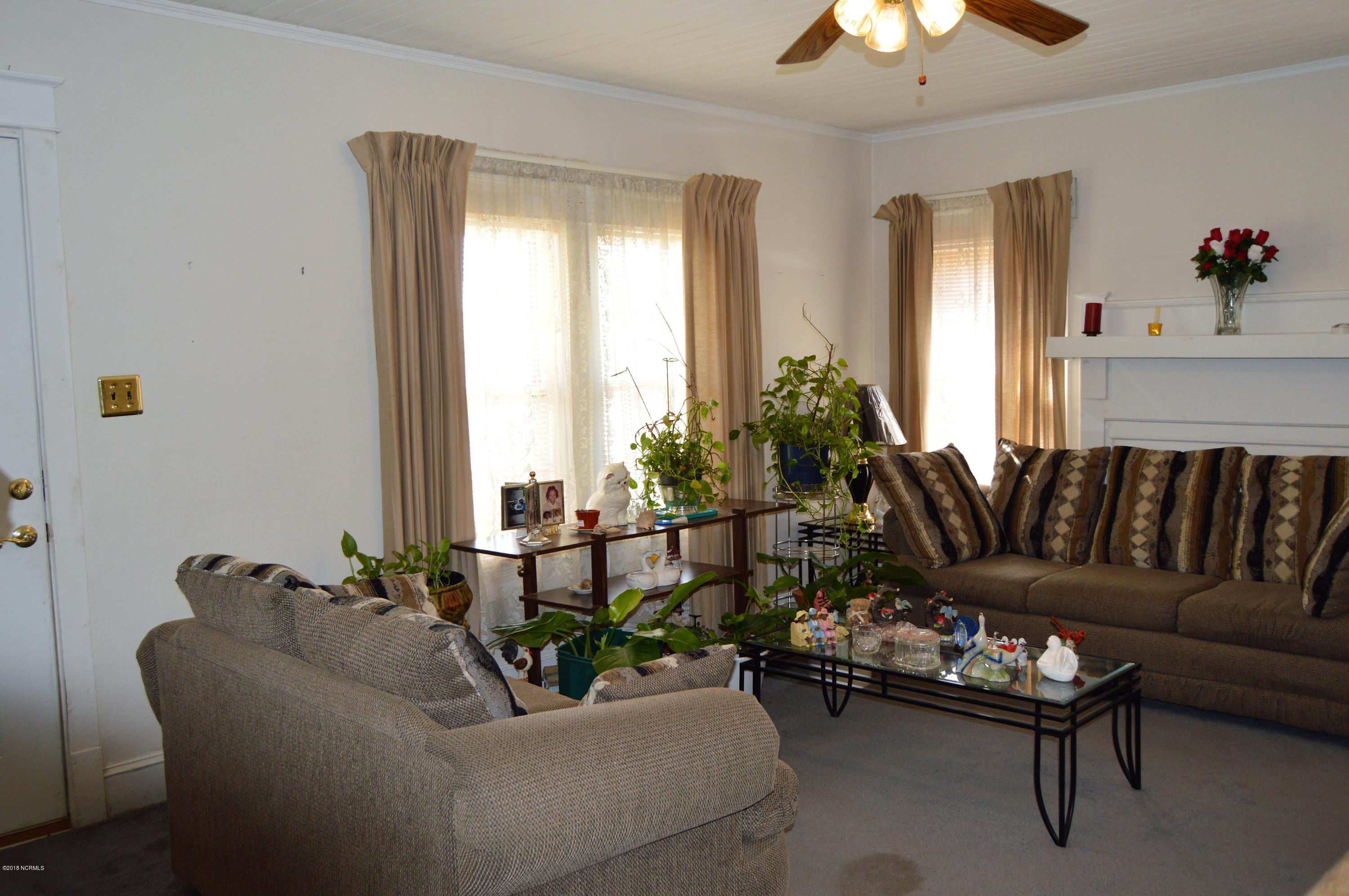 14220 Ashton Road Rocky Point, NC 28457 - Photo 4 of 22 living 3