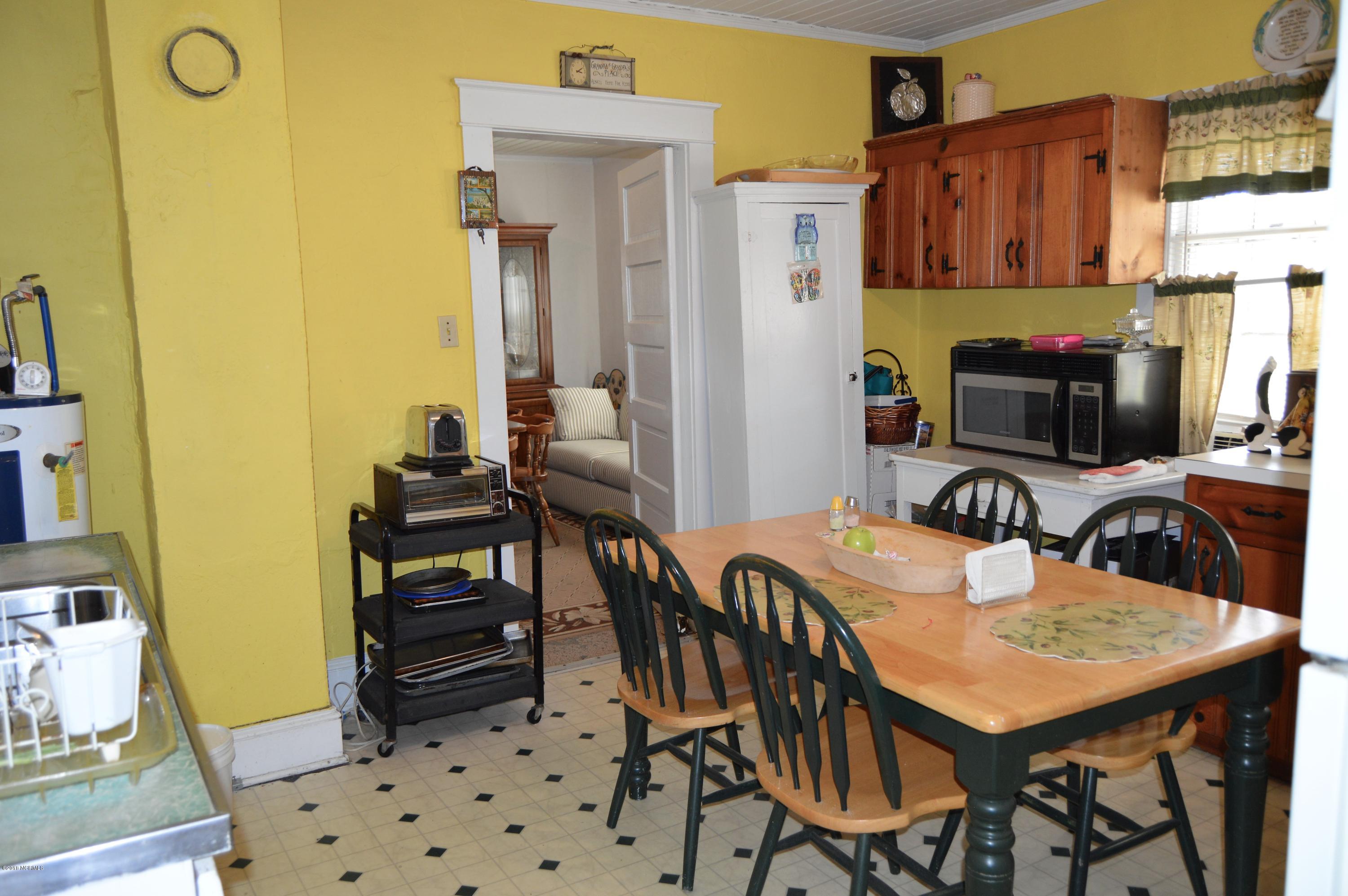 14220 Ashton Road Rocky Point, NC 28457 - Photo 7 of 22 kitchen