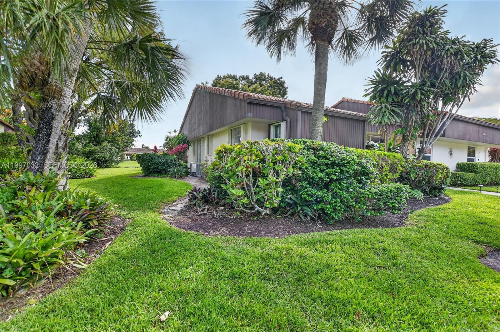 6924 Tiburon Circle, Unit 128 Boca Raton, FL 33433 - Photo 3 of 34 Gallery Image 3