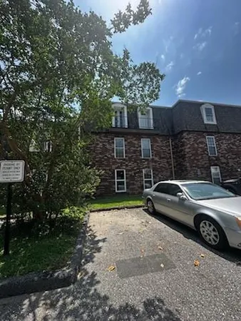$95,000 | 6320 Riverside Drive, Unit 350, Metairie, LA 70003