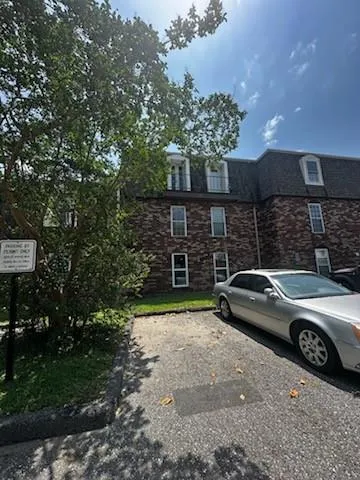 $95,000 | 6320 Riverside Drive, Unit 350, Metairie, LA 70003