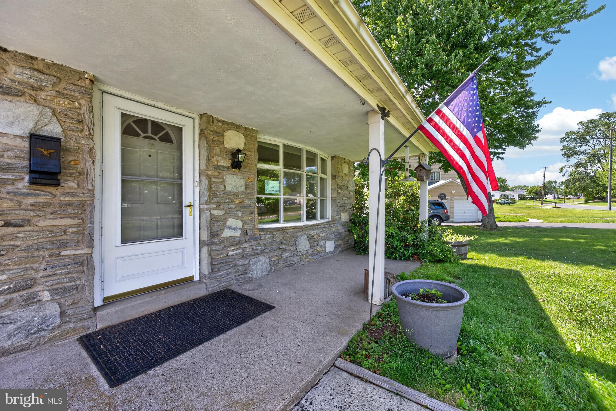 726 Claire Road Warminster, PA 18974 - Photo 23 of 36