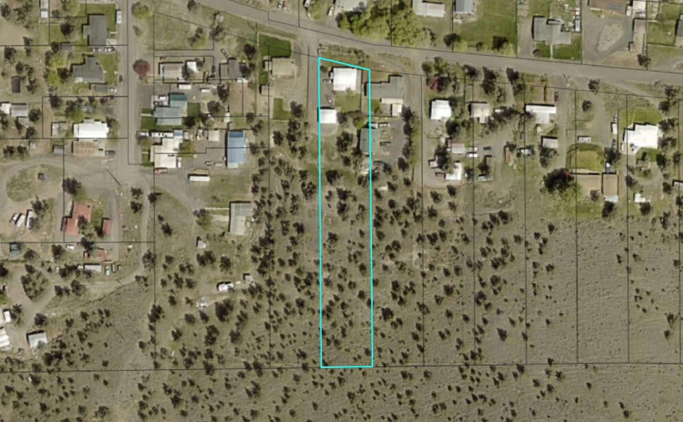1098 Southwest Crestview Road Prineville, OR 97754 - Photo 25 of 26 Lines are approximate