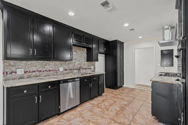 $264,497 | 1132 18th Avenue North, Texas City, TX 77590
