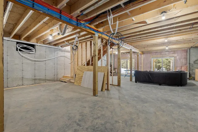 $1,475,000 | 115 Adams Farm Road, Thornton, NH 03285