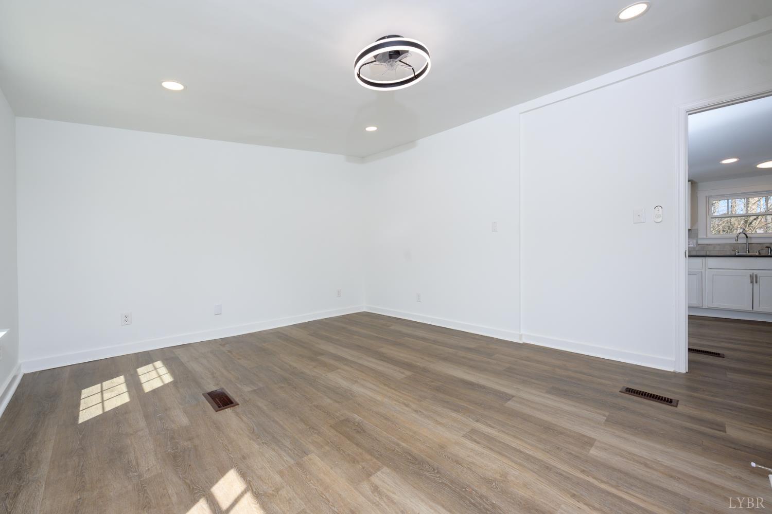 1860 South Coolwell Road Madison Heights, VA 24572 - Photo 18 of 42