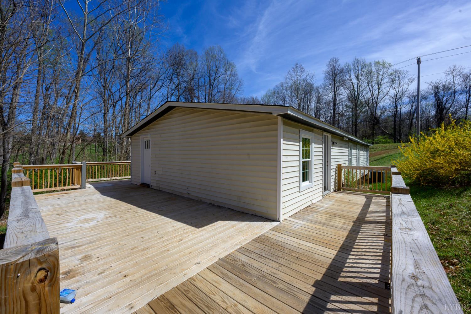 1860 South Coolwell Road Madison Heights, VA 24572 - Photo 2 of 42