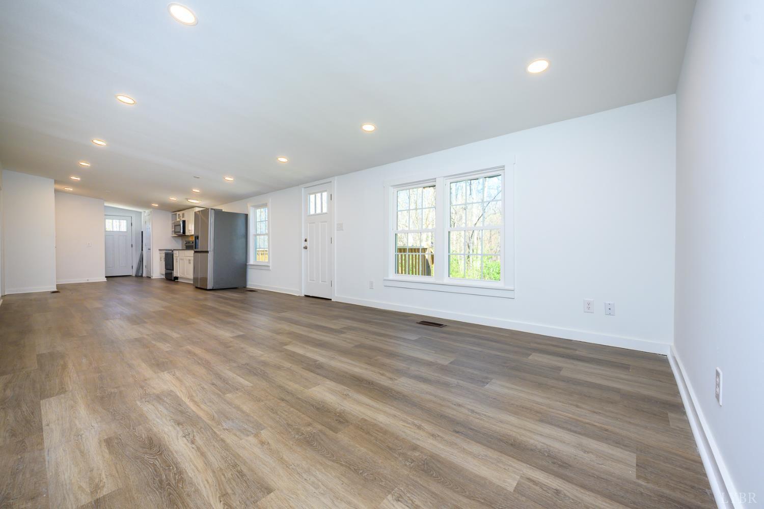 1860 South Coolwell Road Madison Heights, VA 24572 - Photo 6 of 42