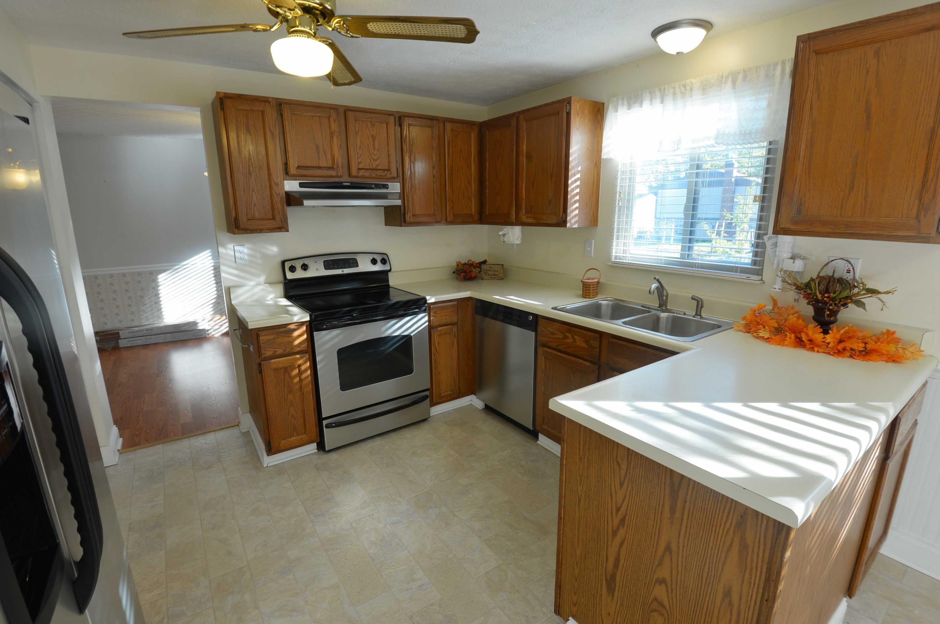 307 Rimbey Avenue Columbus, OH 43230 - Photo 8 of 48 Gallery Image 8