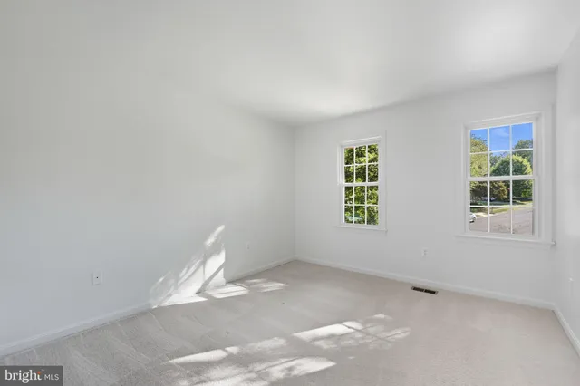 $925,000 | 10196 Red Spruce Road, Fairfax, VA 22032