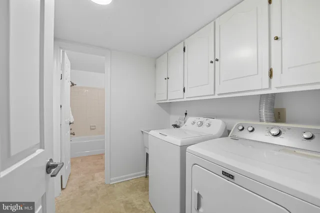 $925,000 | 10196 Red Spruce Road, Fairfax, VA 22032