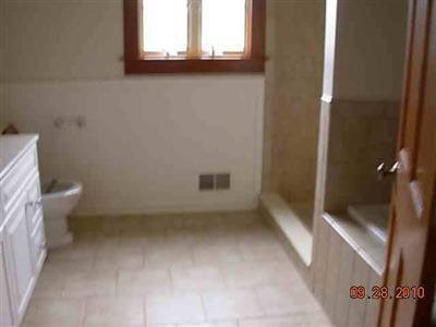 8053 Byron Road Howell, MI 48855 - Photo 7 of 11 20159770-6.JPG