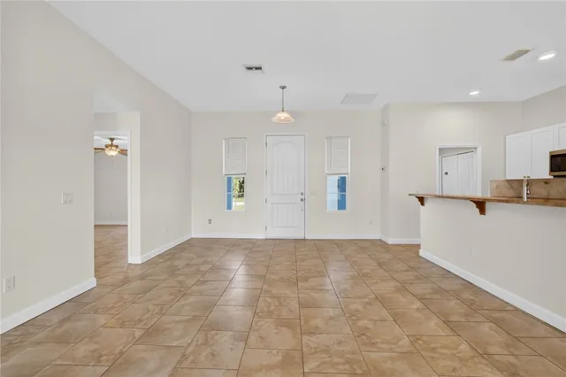 $2,275 | 1855 17th Avenue Southwest, Vero Beach, FL 32962