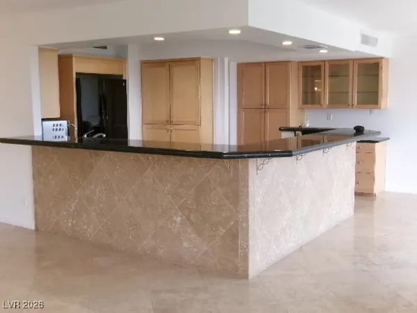 $2,490 | 3111 Bel Air Drive, Unit 12E, Las Vegas, NV 89109