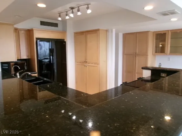 $2,490 | 3111 Bel Air Drive, Unit 12E, Las Vegas, NV 89109