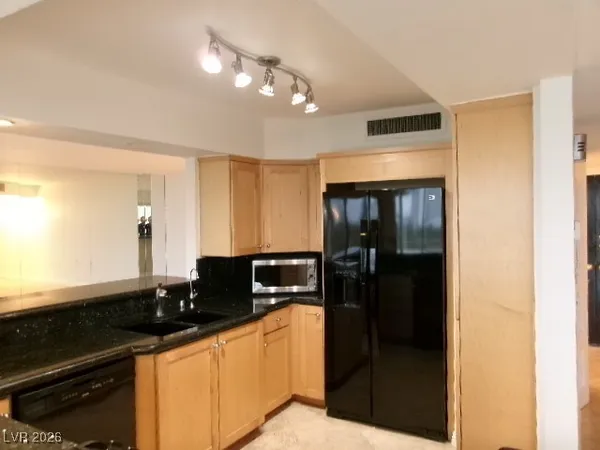 $2,490 | 3111 Bel Air Drive, Unit 12E, Las Vegas, NV 89109