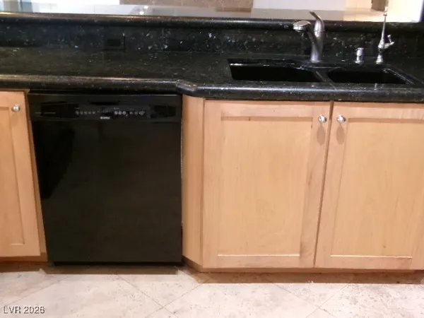 $2,490 | 3111 Bel Air Drive, Unit 12E, Las Vegas, NV 89109